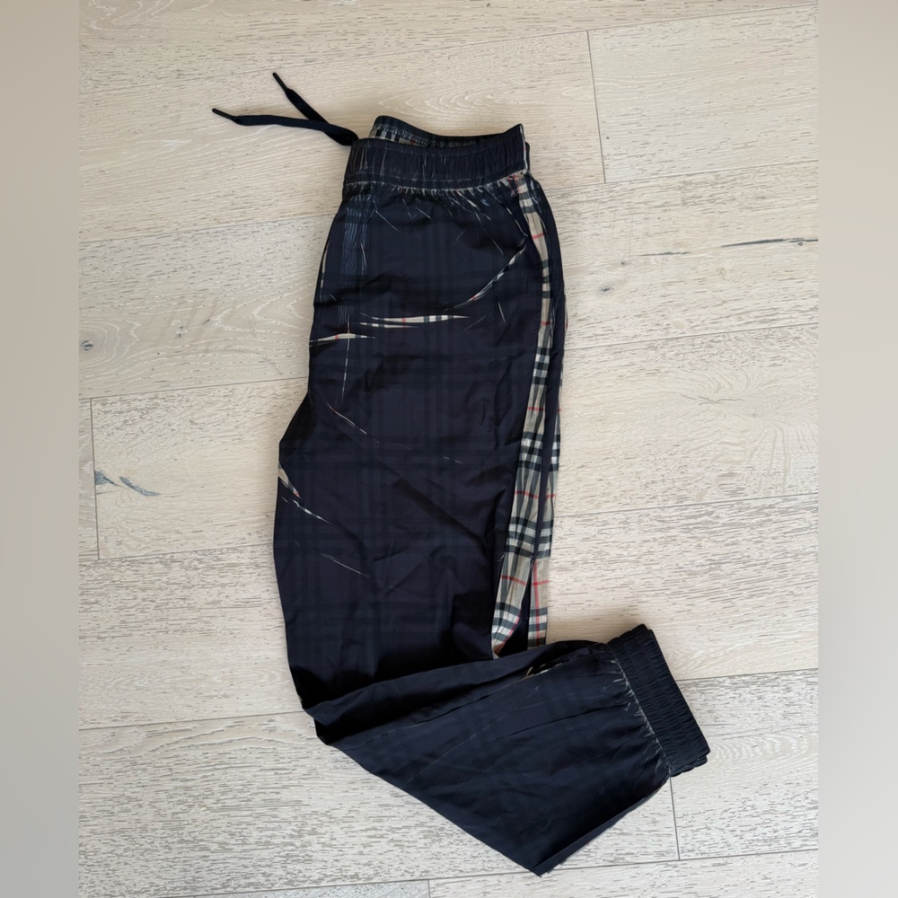 Burberry men’s joggers size large